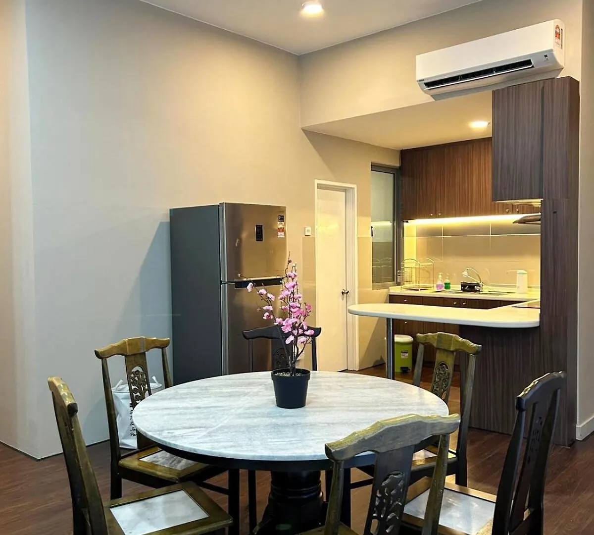 Loft With Pool Access, Same Floor As Swimming Pool Imago Mall 3R2B 1,320Sq Ft Euphoria Staycation Kota Kinabalu 0*,  Malaisie